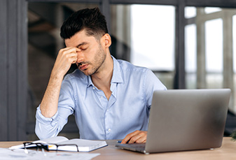 Зрительная нагрузка снижает продуктивность работающих россиян